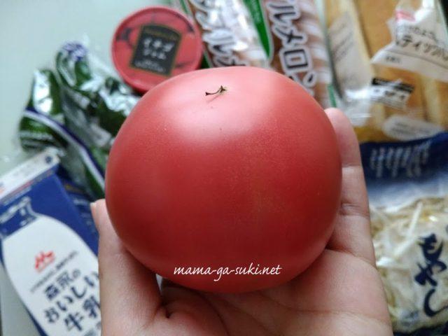 アピタネットスーパーで買ったトマトの写真